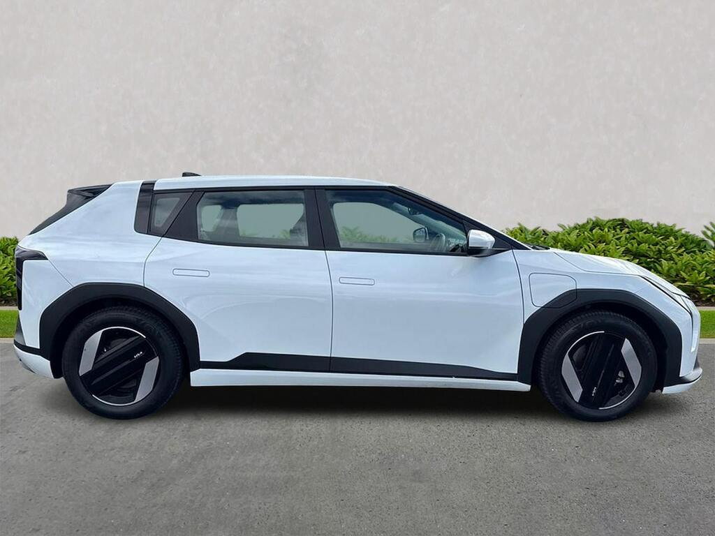Kia EV4 81.4Kwh Air Hatchback 201 Bhp White #4