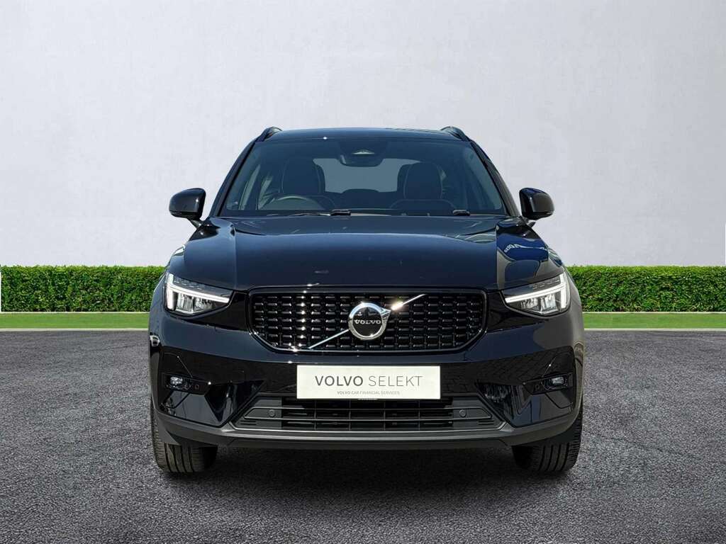 Volvo XC40 2.0 B3p Plus Dark HV74LKZ Black #2