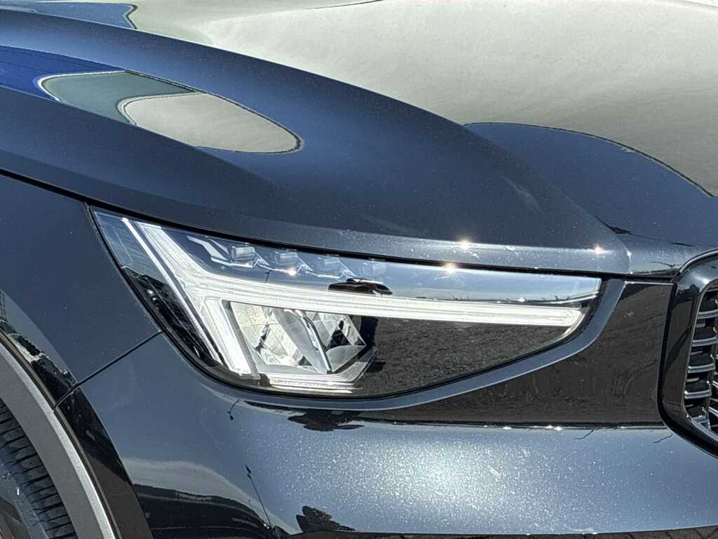 Volvo XC40 2.0 B3p Plus Dark HV74LKZ Black #4