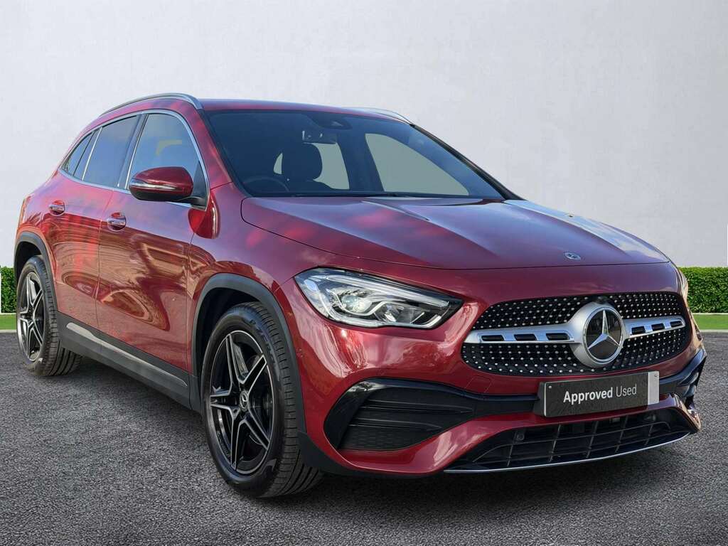 Mercedes-Benz GLA Class Gla 220D 4Matic Amg Line Premium Red