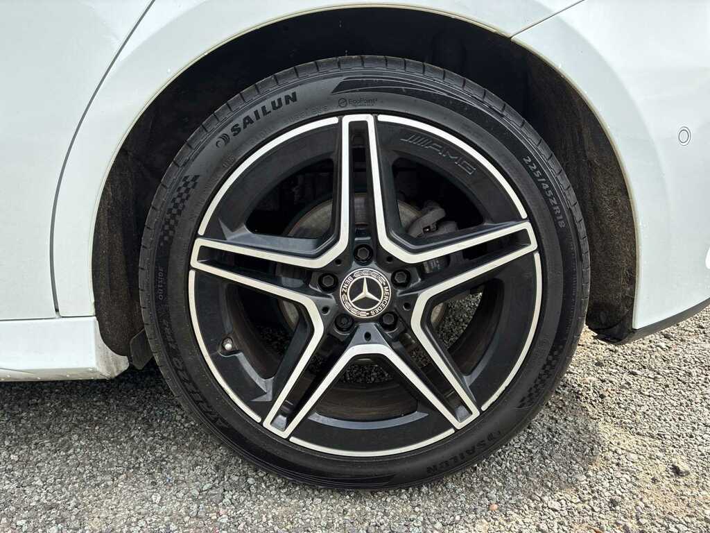 Mercedes-Benz A Class A180d 2.0 Amg Line Executive KN23YKO White #6