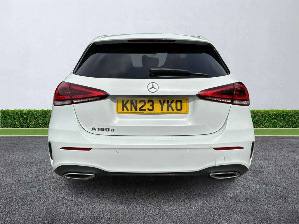 Mercedes-Benz A Class A180d 2.0 Amg Line Executive KN23YKO White #4