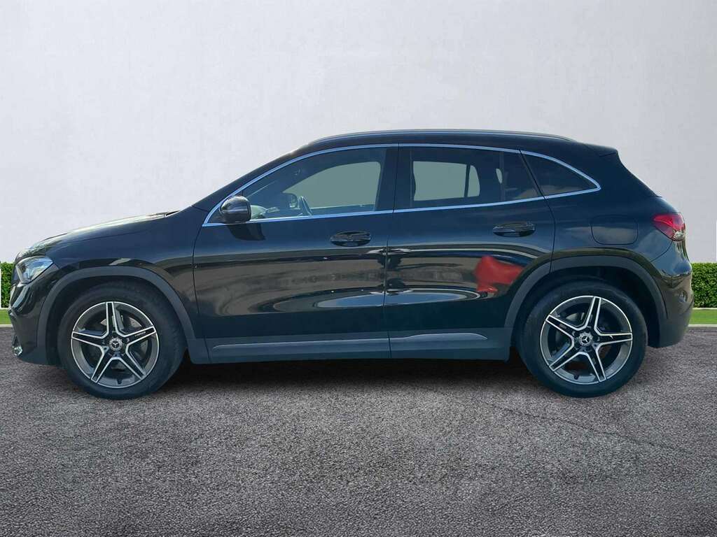 Mercedes-Benz GLA Class Gla 180 Amg Line Executive LA21VGG Black #6