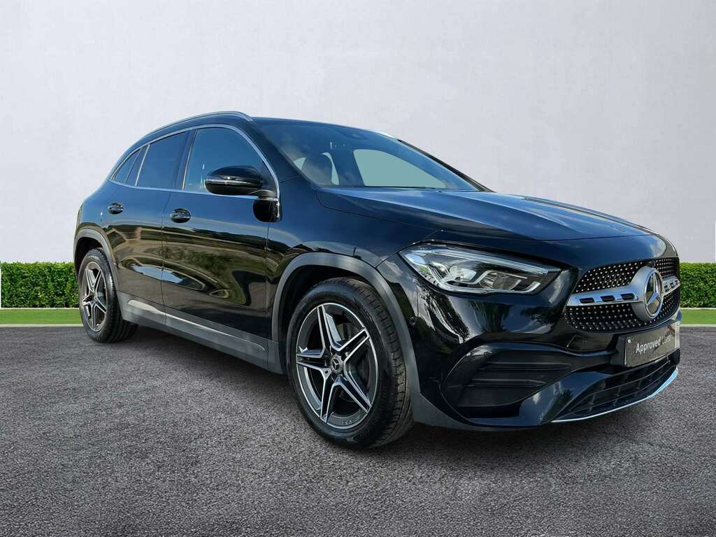 Mercedes-Benz GLA Class Gla 180 Amg Line Executive Black