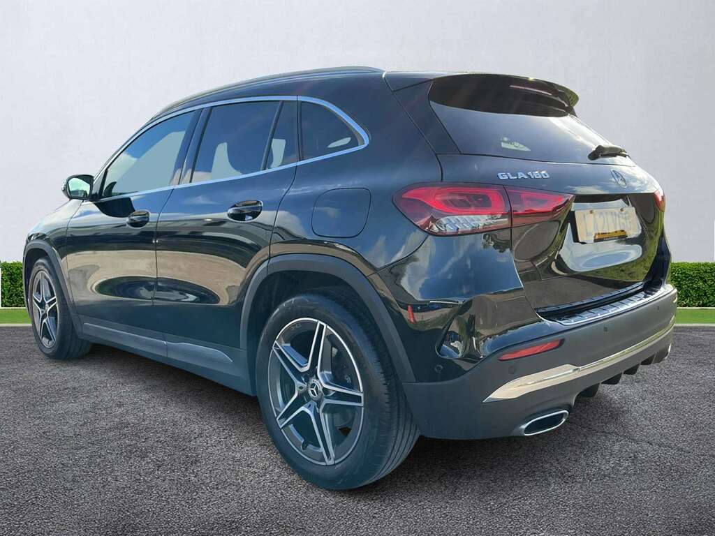Mercedes-Benz GLA Class Gla 180 Amg Line Executive LA21VGG Black #2