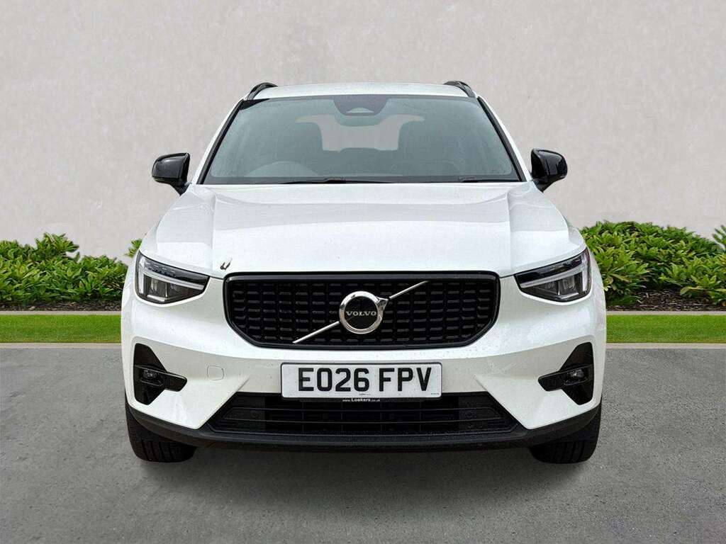 Volvo XC40 2.0 B3p Plus Dark EO26FPV White #5