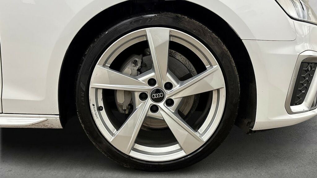 Audi A4 Avant 40 Tfsi 204 S Line S Tronic HF24VZG White #4