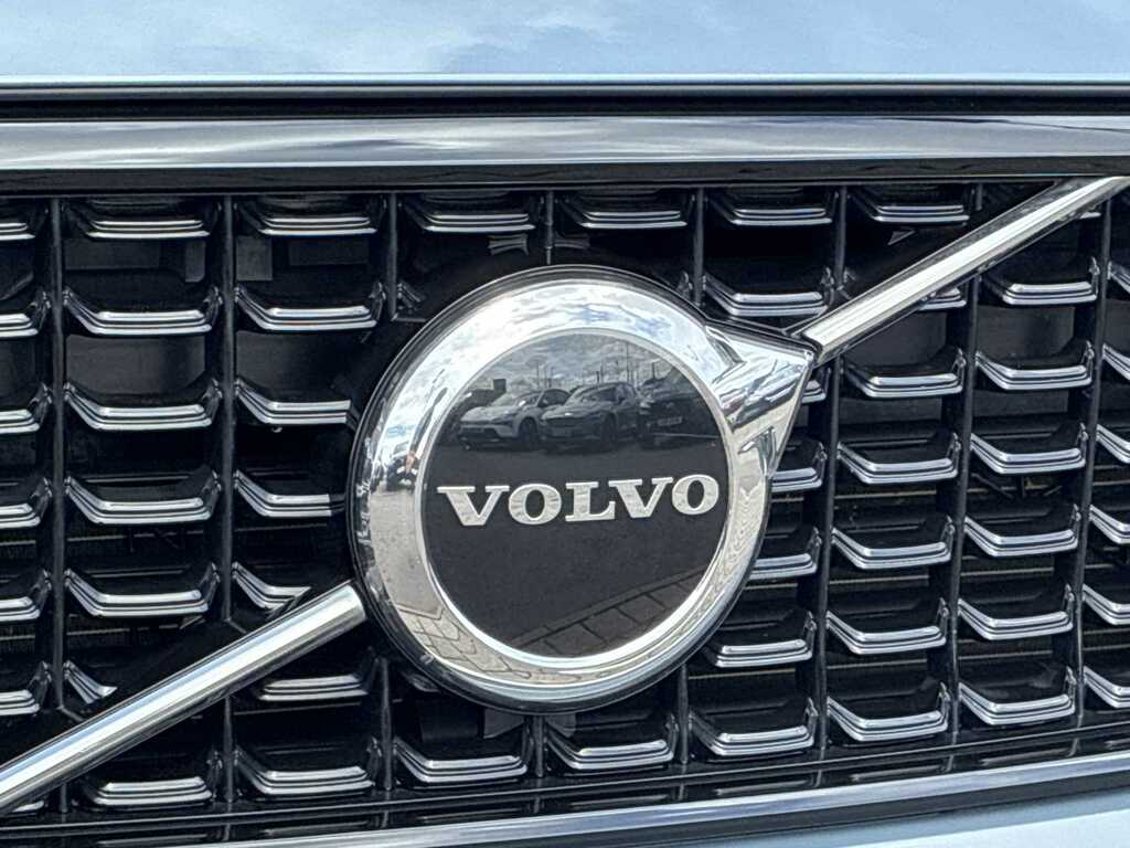 Volvo XC40 2.0 B4p Plus Dark Awd CK23LXO Grey #5