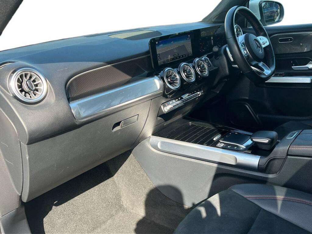 Mercedes-Benz GLB Class Glb 200 Amg Line Premium 7G-tronic KW72HYO White #6