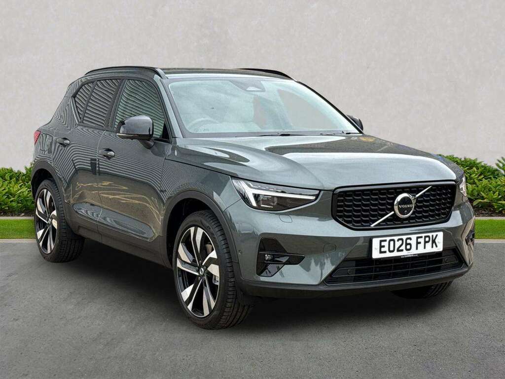 Volvo XC40 2.0 B4p Ultra Dark Green