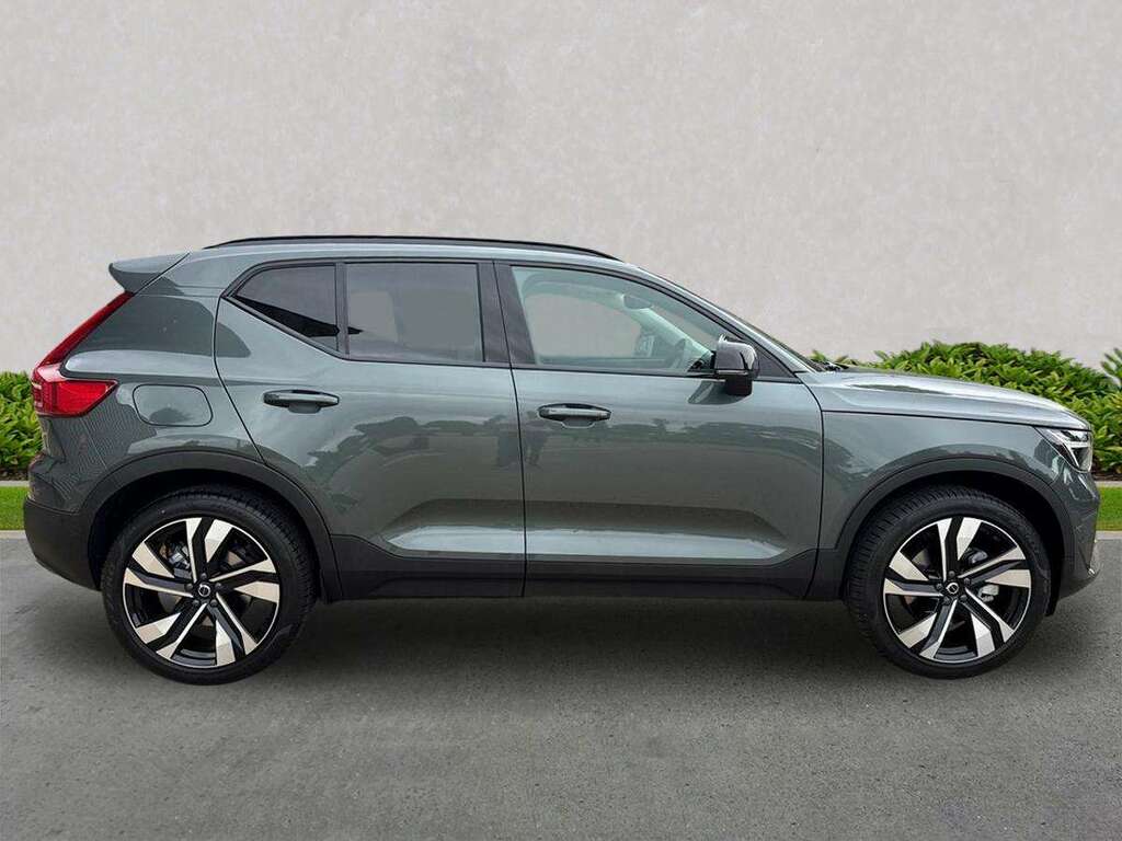 Volvo XC40 2.0 B4p Ultra Dark EO26FPK Green #3