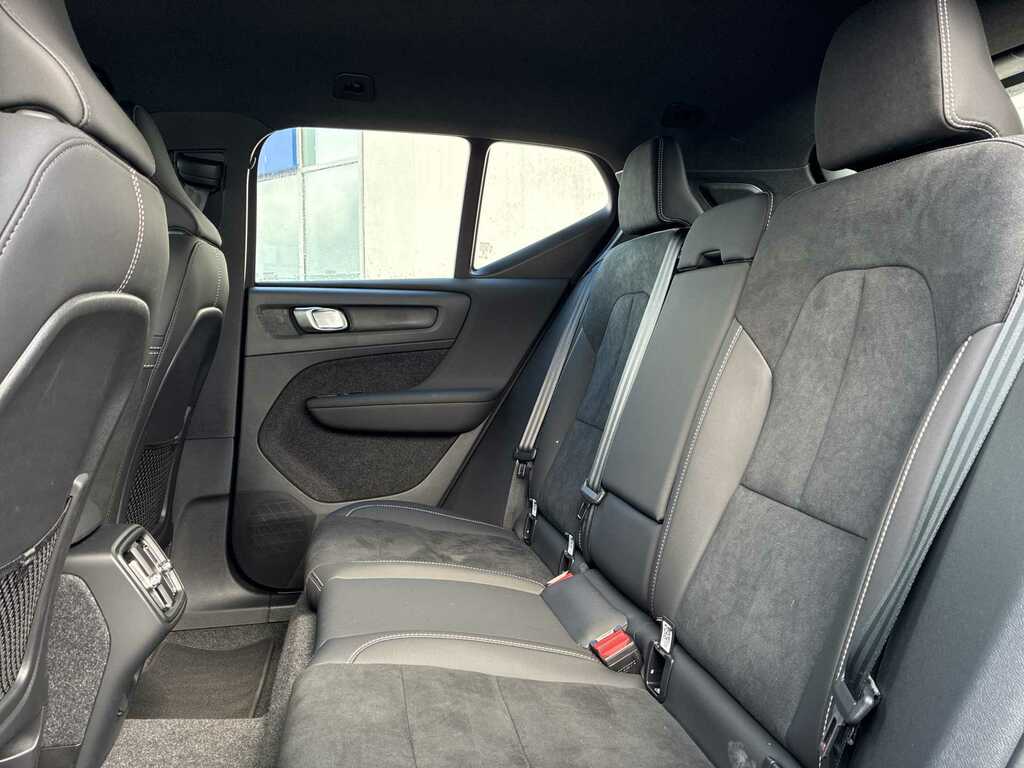 Volvo XC40 2.0 B4p Plus Dark SJ26VLD Silver #5
