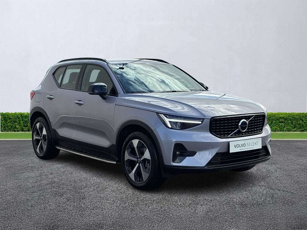 Volvo XC40 2.0 B4p Plus Dark Silver