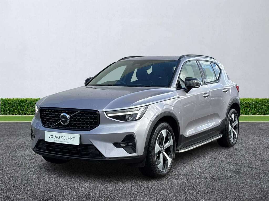 Volvo XC40 2.0 B4p Plus Dark SJ26VLD Silver #3