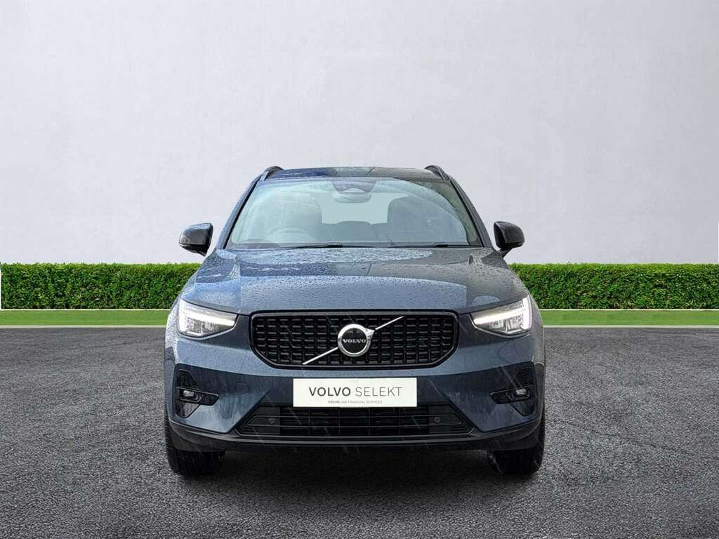 Volvo XC40 2.0 B4p Plus Dark SG26PKZ Blue #2