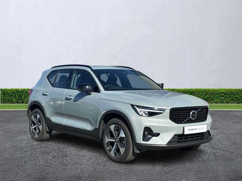Volvo XC40 2.0 B4p Plus Dark Grey