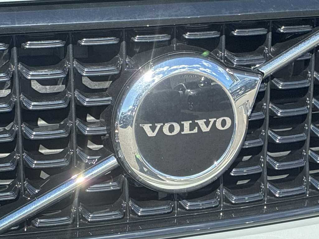Volvo XC40 2.0 B4p Plus Dark SJ26VMU Grey #3