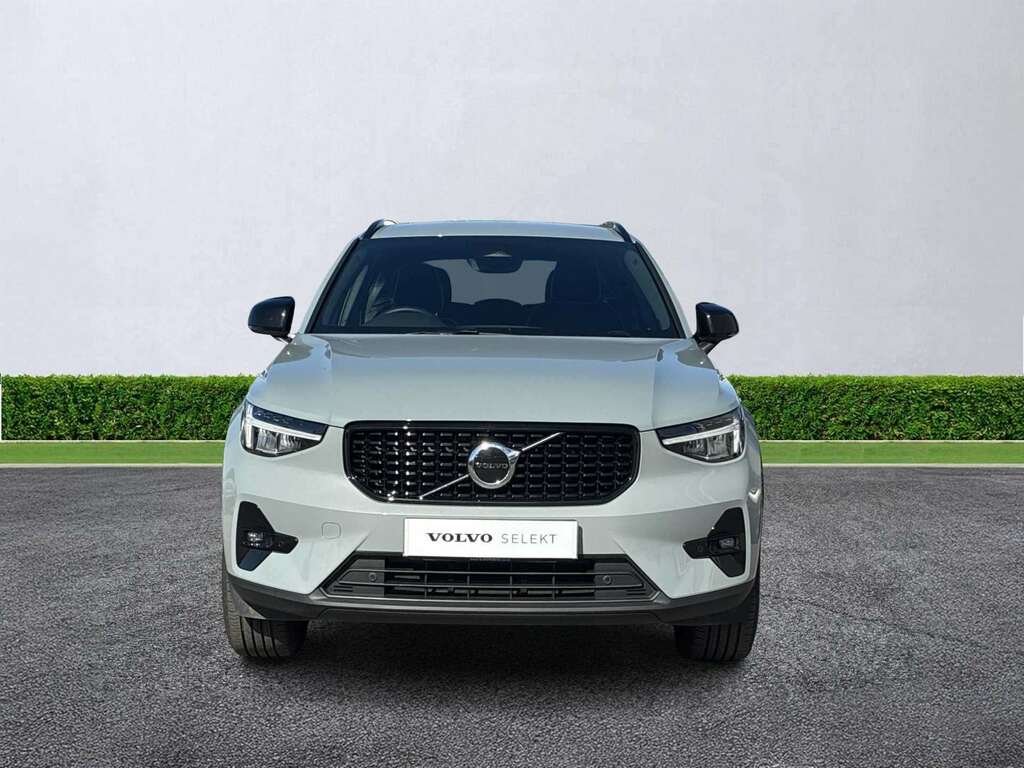 Volvo XC40 2.0 B4p Plus Dark SJ26VMU Grey #2