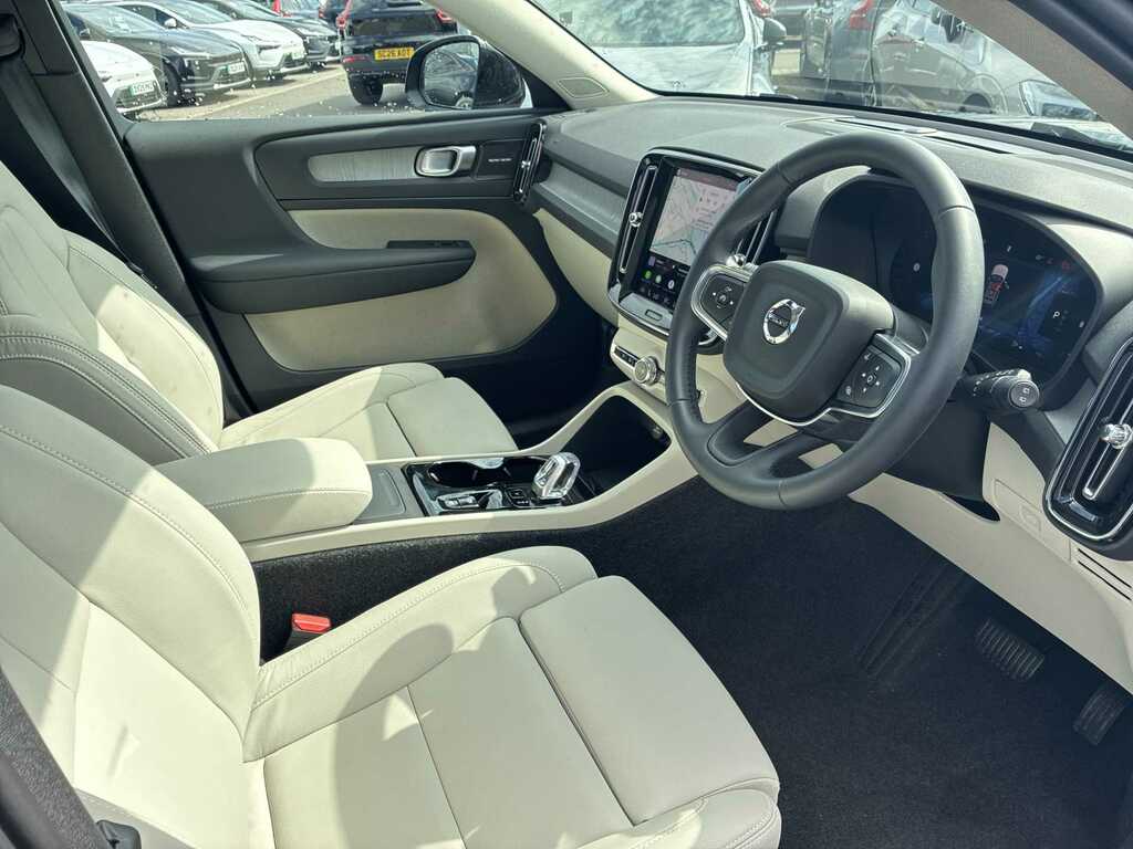 Volvo XC40 2.0 B4p Ultra Dark SG26MYK Blue #6