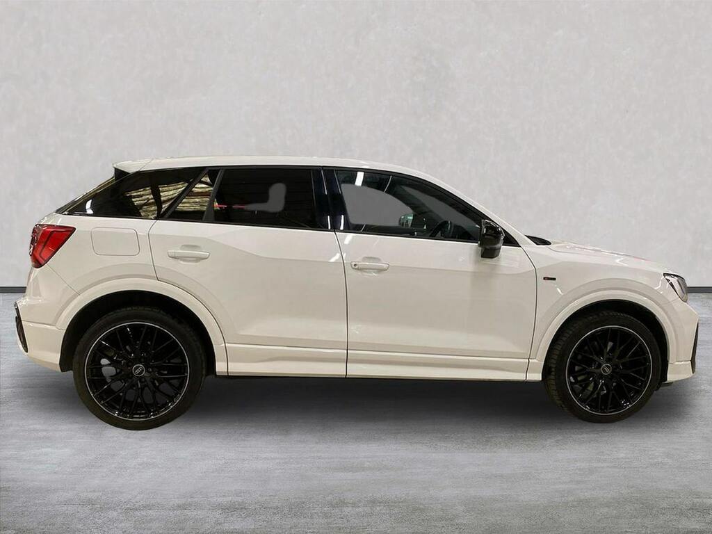 Audi Q2 1.5 Tfsi Cod 35 Black Edition Suv S Tro AK23YVP White #3
