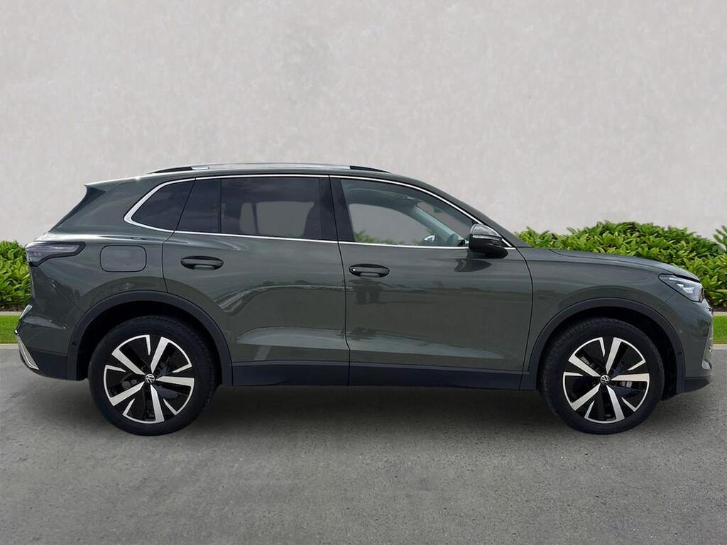 Volkswagen Tiguan 1.5 Tsi Ehybrid 19.7Kwh Elegance Suv Pl KO25OVG Green #3