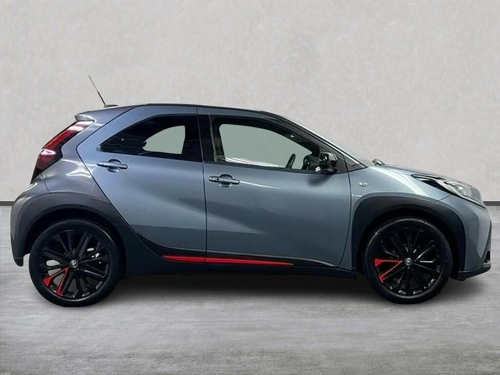 Toyota Aygo X 1.0 Vvt-i Undercover Hatchback E HW23OBK Grey #3
