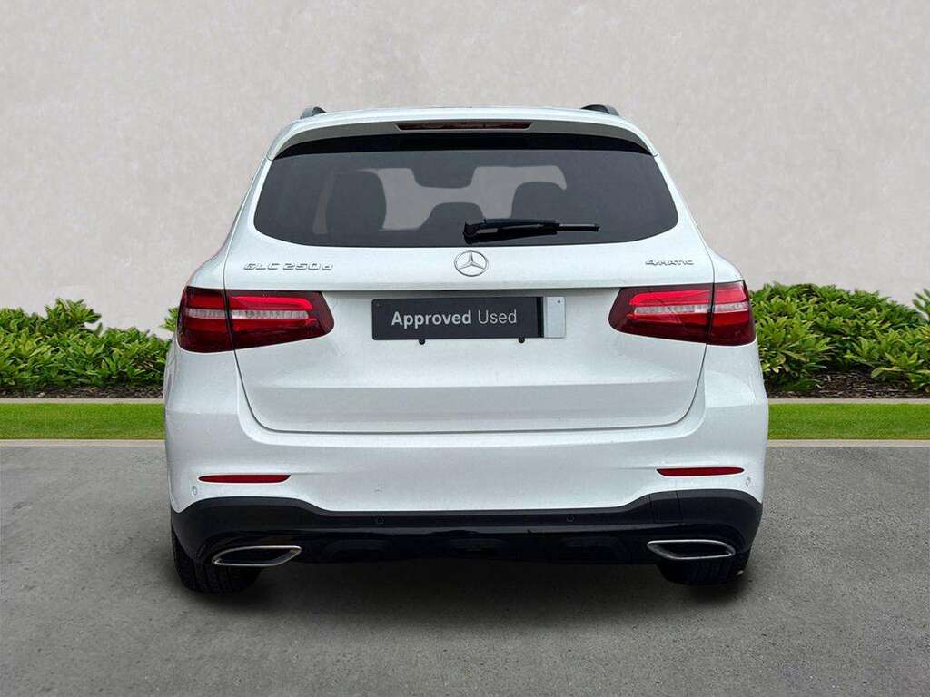 Mercedes-Benz GLC Class Glc 250D 4Matic Amg Night Edition 9G-tronic DU69UGT White #4