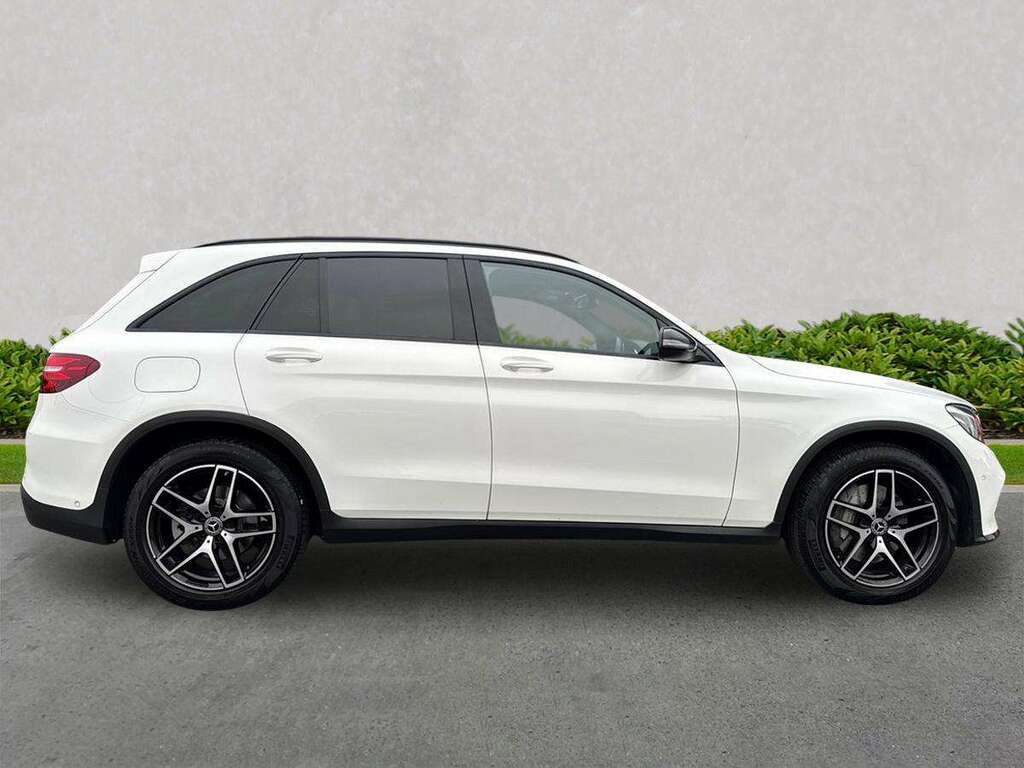 Mercedes-Benz GLC Class Glc 250D 4Matic Amg Night Edition 9G-tronic DU69UGT White #3