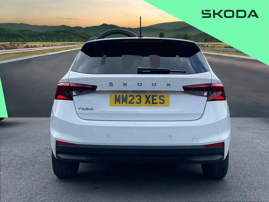 Skoda Fabia 1.0 Tsi Colour Edition Hatchback MM23XES White #4