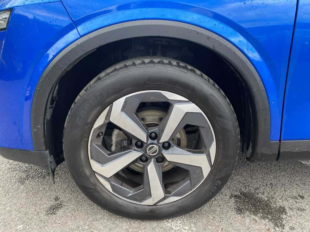 Nissan Qashqai 1.3 Dig-t Mh Premiere Edition ND71SPX Blue #6
