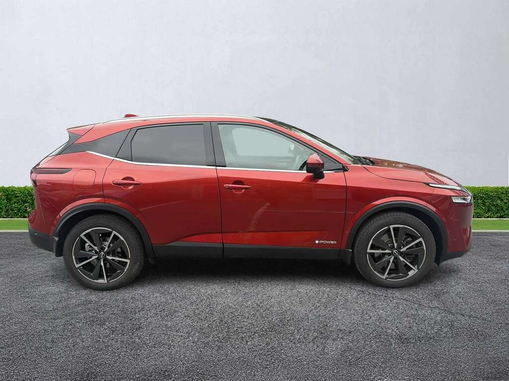 Nissan Qashqai 1.5 E-power Tekna NC72KFF Red #2