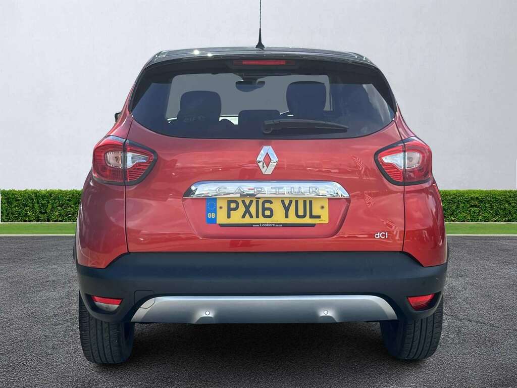 Renault Captur 1.5 Dci 110 Signature Nav Red #4