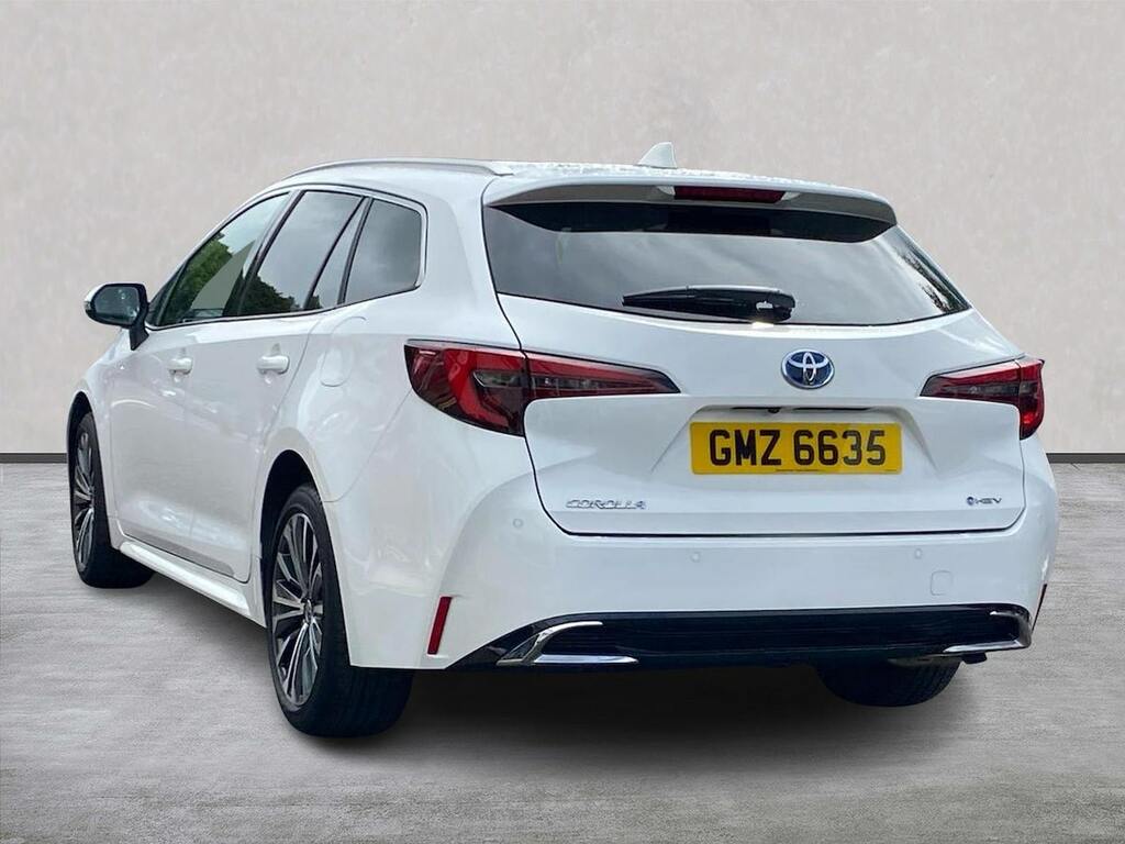 Toyota Corolla 1.8 Vvt-h Design Touring Sports Hybrid GMZ6635 White #2