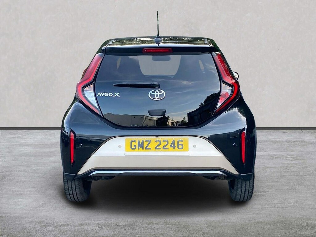 Toyota Aygo X 1.0 Vvt-i Exclusive Hatchback X-shift E GMZ2246 Beige #4