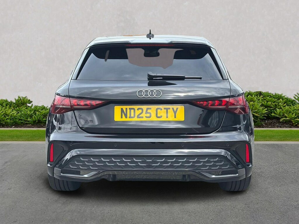 Audi A3 1.5 Tfsi 116 S Line ND25CTY Black #4