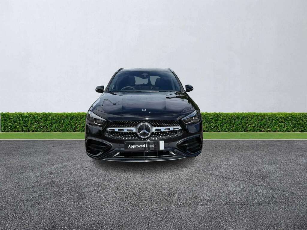 Mercedes-Benz GLA Class Gla 220D 4Matic Amg Line Premium Plus Black