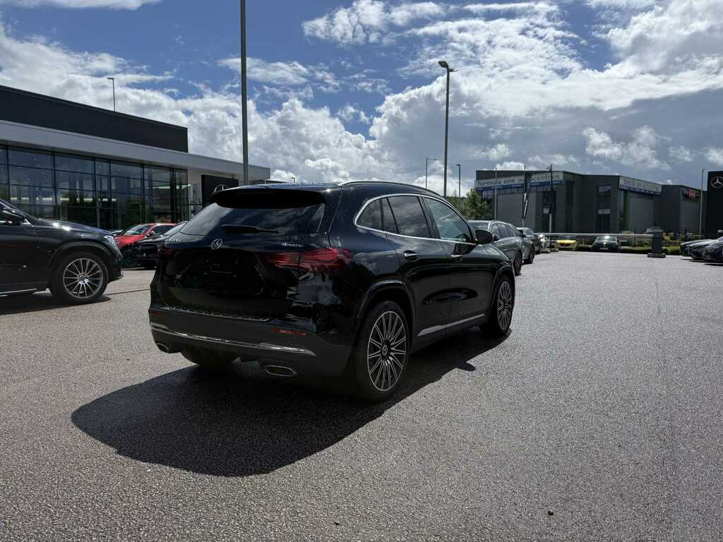 Mercedes-Benz GLA Class Gla 220D 4Matic Amg Line Premium Plus Black #5