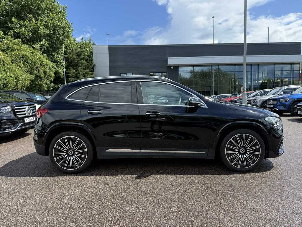 Mercedes-Benz GLA Class Gla 220D 4Matic Amg Line Premium Plus Black #6
