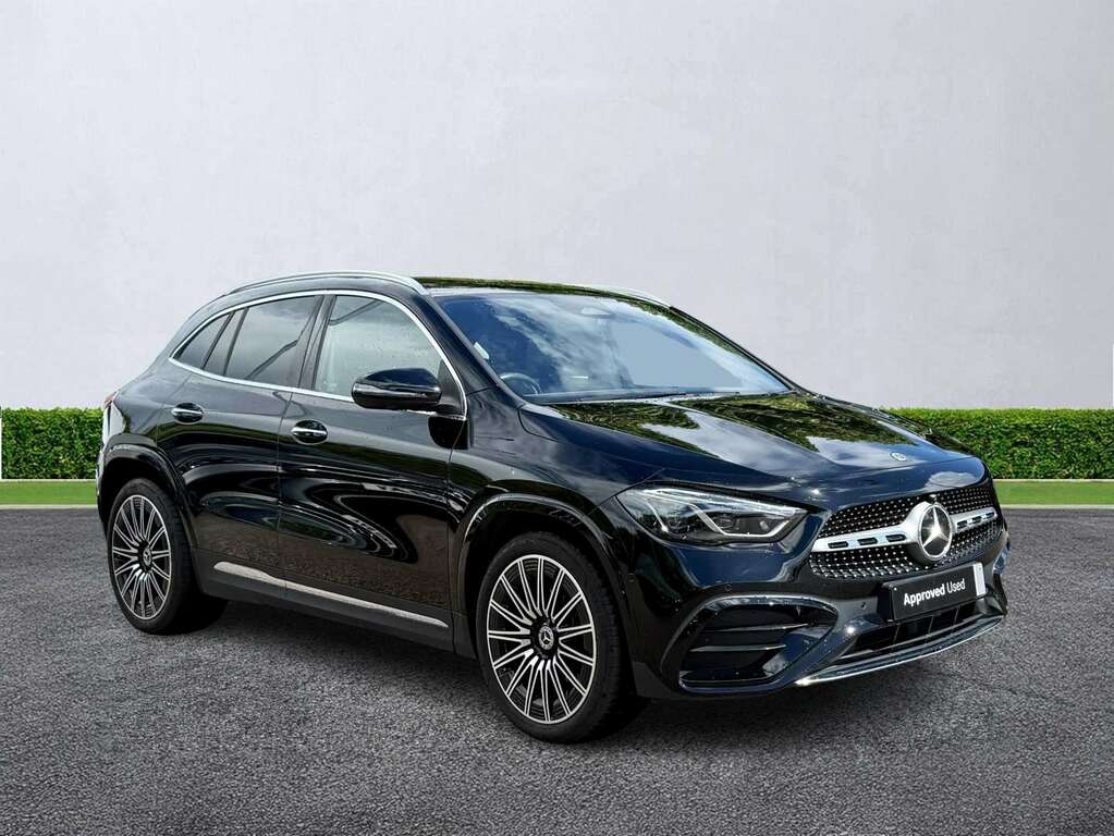 Mercedes-Benz GLA Class Gla 220D 4Matic Amg Line Premium Plus Black
