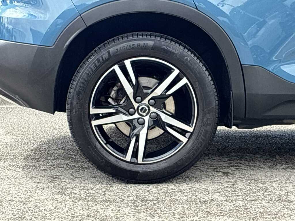 Volvo XC40 2.0 B3p Plus Dark DF72KAA Blue #6