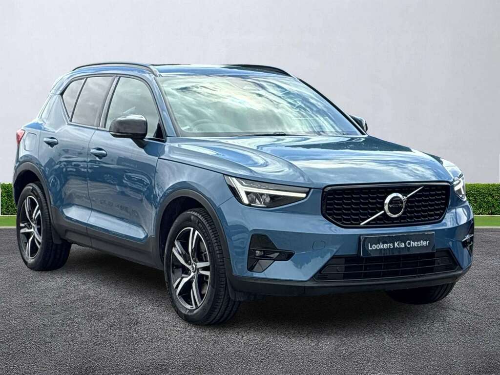 Volvo XC40 2.0 B3p Plus Dark Blue
