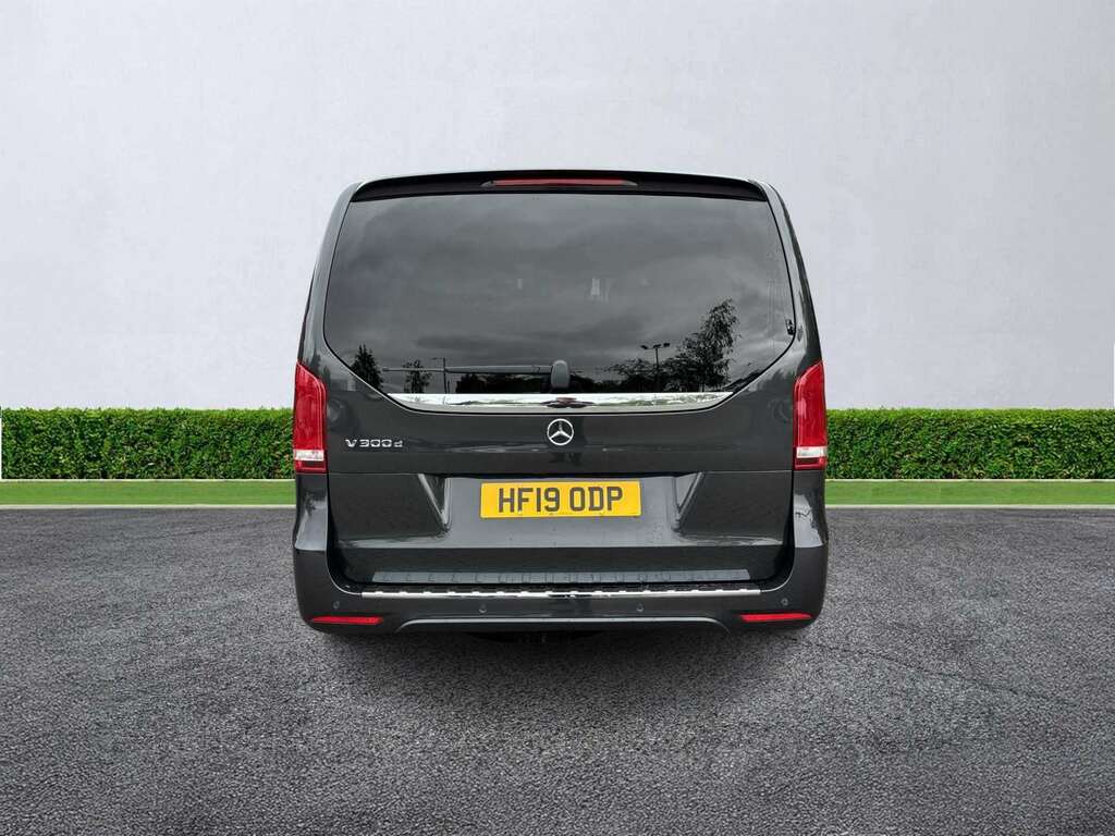Mercedes-Benz V Class V300 D Amg Line 9G-tronic Extra Long Grey #4