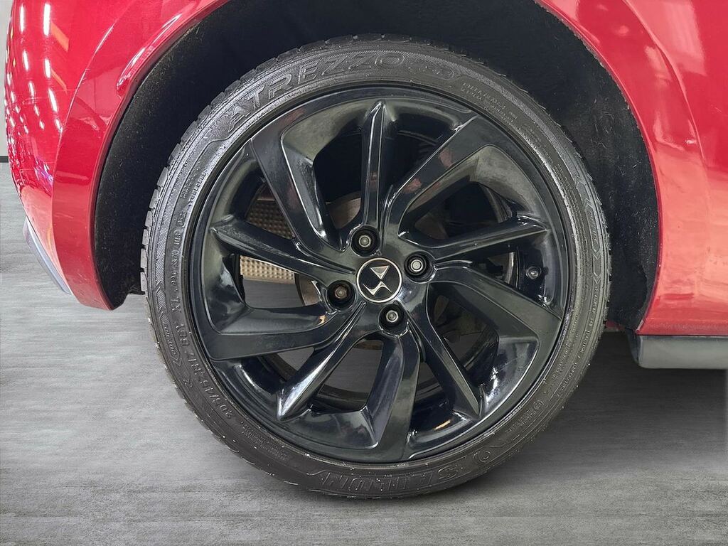DS DS 3 1.2 Puretech Connected Chic Hatchback M Red #6