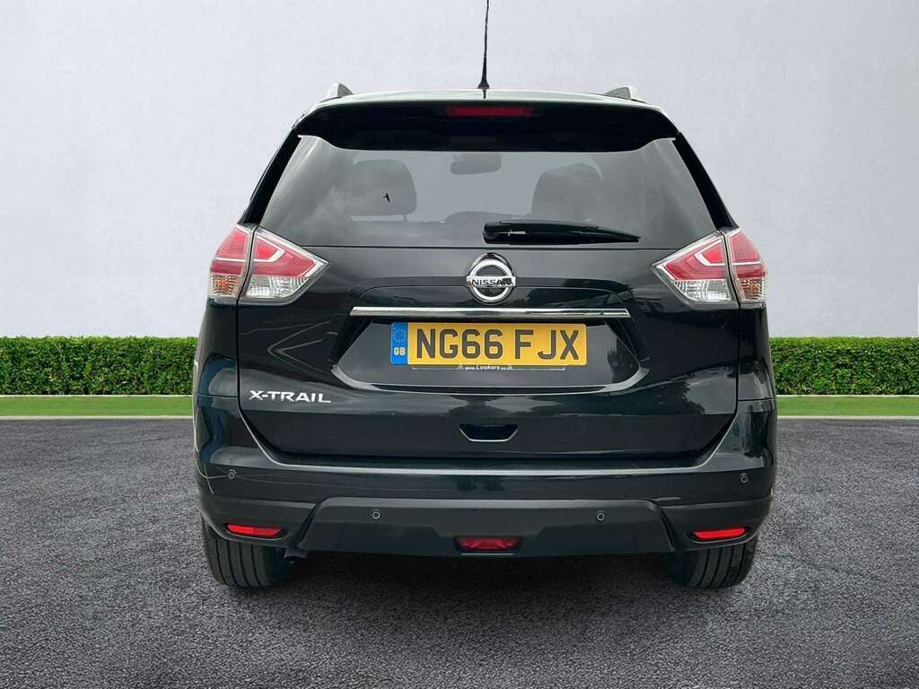 Nissan X-Trail 2.0 Dci N-vision 4Wd Xtronic NG66FJX Black #4