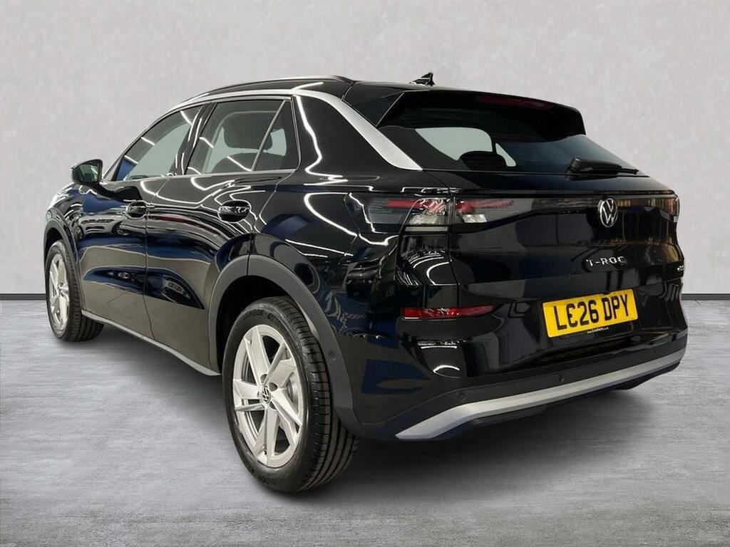Volkswagen T-Roc 1.5 Etsi Life Dsg LC26DPY Black #2