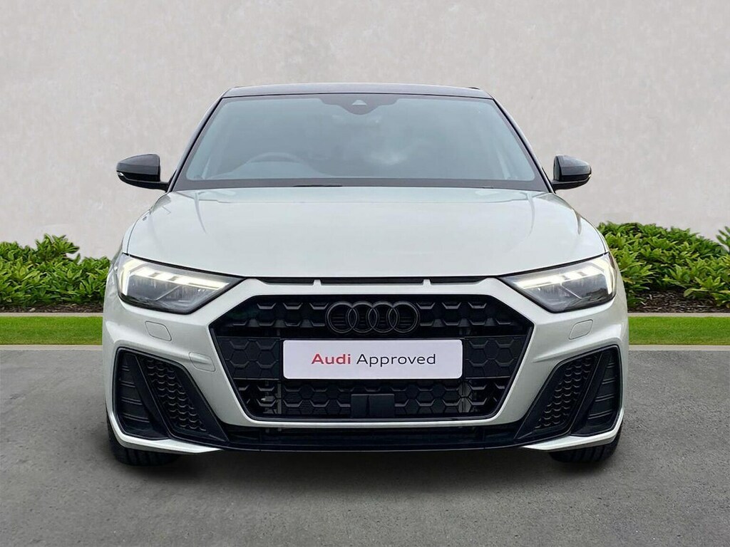 Audi A1 30 Tfsi Black Edition NU26LZF Silver #5