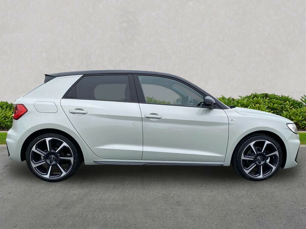 Audi A1 30 Tfsi Black Edition NU26LZF Silver #3