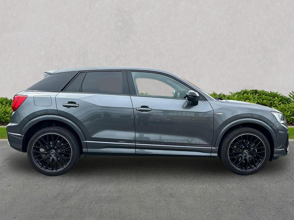 Audi Q2 1.5 Tfsi Cod 35 Black Edition Suv S Tro RK26FBV Grey #3