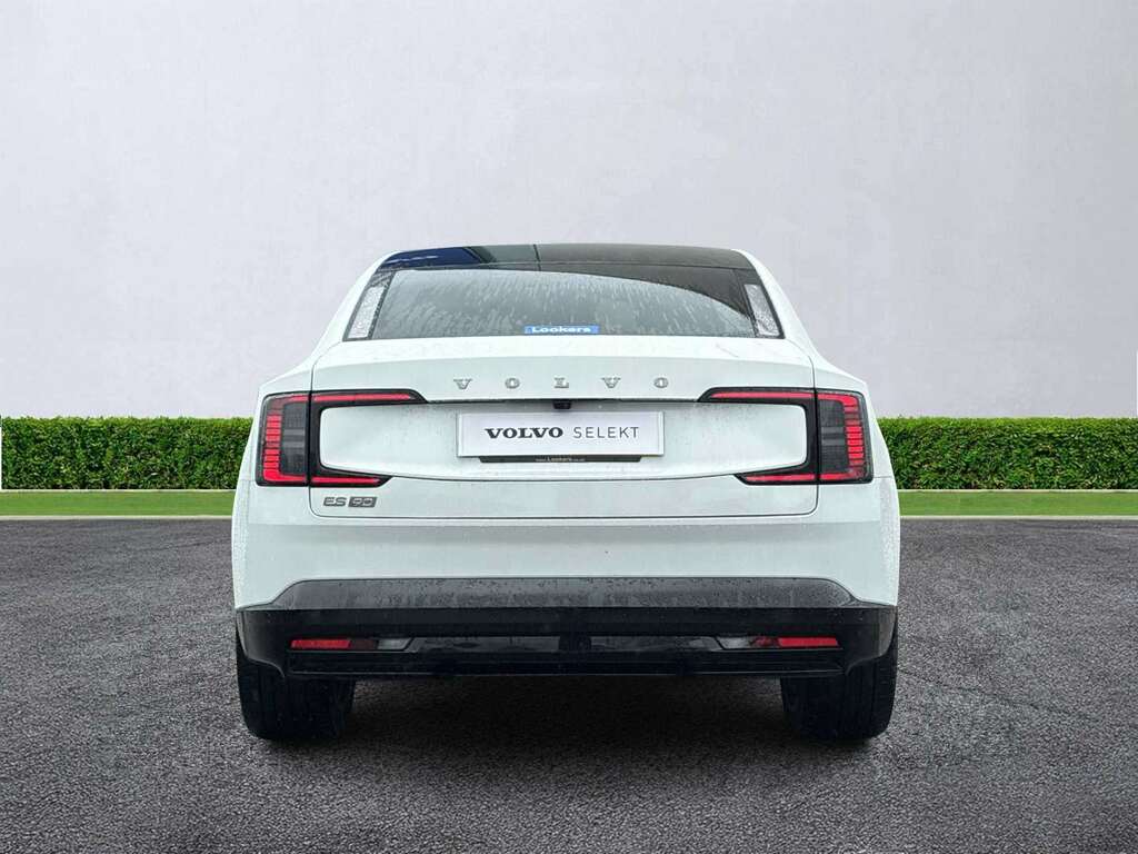 Volvo ES90 Volvo Es90 Hatchback 245Kw Sm Extended Range Plus Black #29