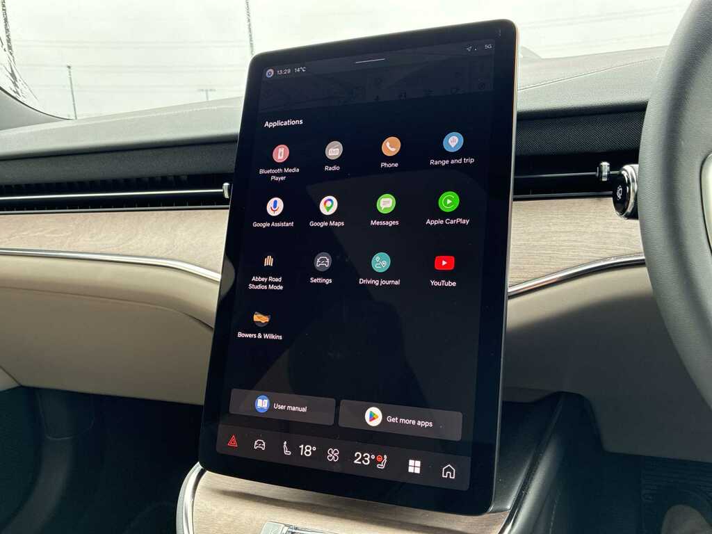 Volvo ES90 Volvo Es90 Hatchback 245Kw Sm Extended Range Plus Black #22